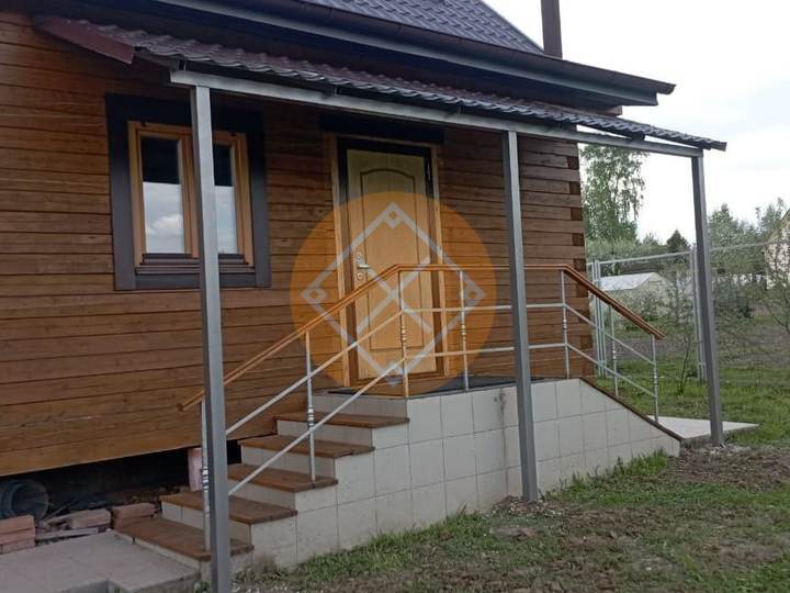 навес для дачи из металлочерепицы