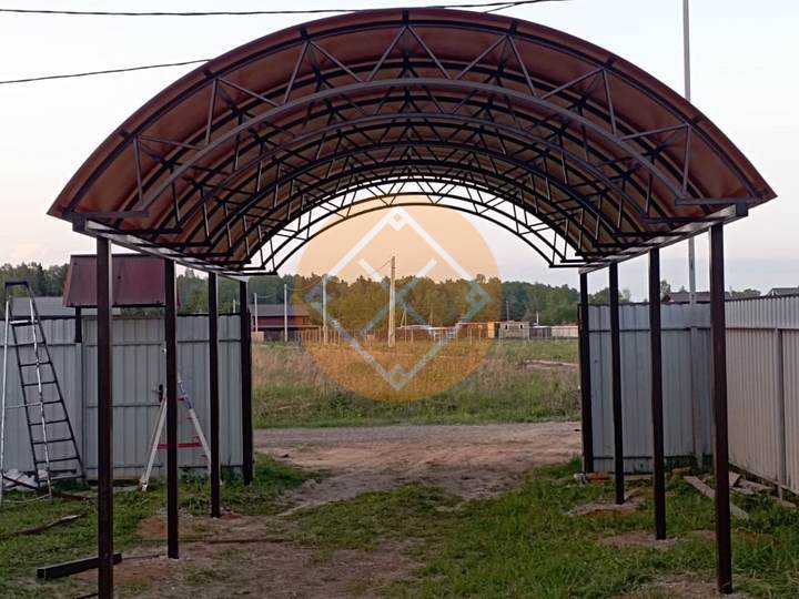 арочный навес из поликарбоната
