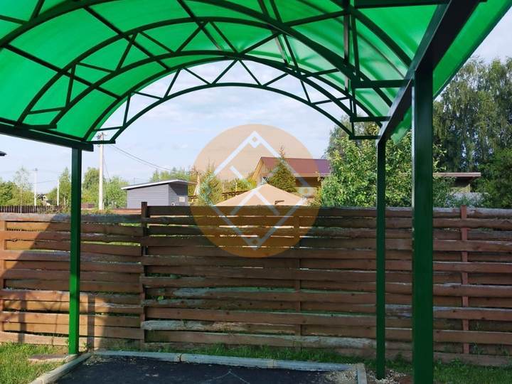 стальной навес для одной машины из поликарбоната