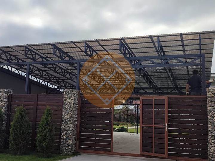 односкатный навес для дачи из поликарбоната