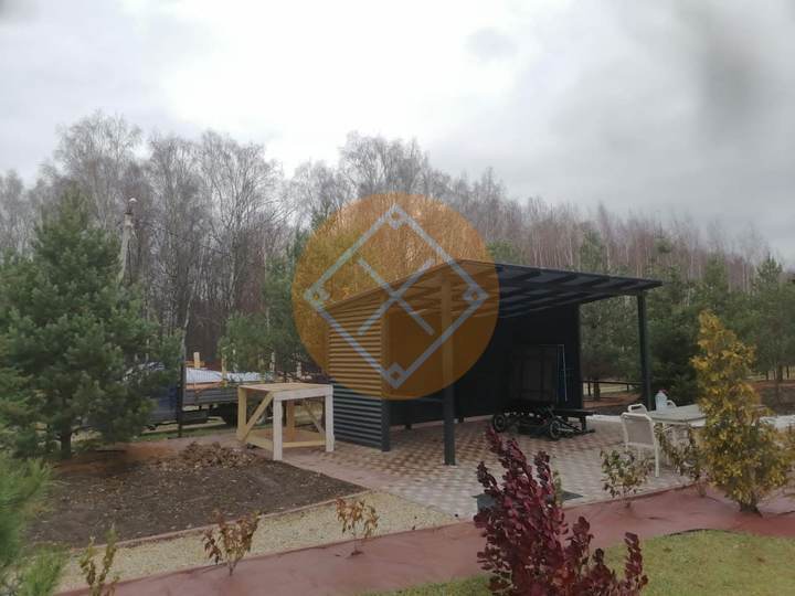 навес с односкатной кровлей из поликарбоната