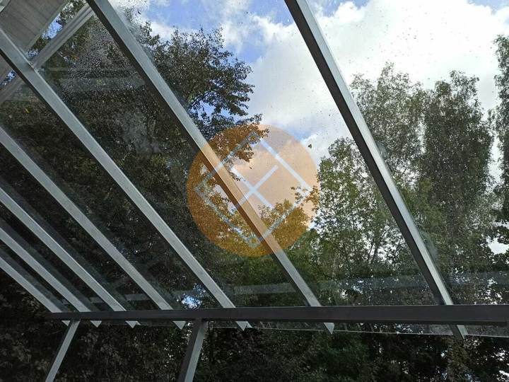 навес к дому из монолитного поликарбоната