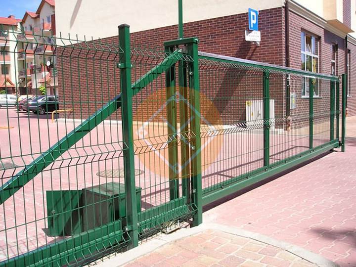 стальные откатные ворота с 3D сеткой