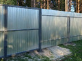 забор с воротами из оцинкованного профнастила 