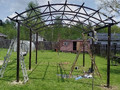 арочный каркас на стальных опорах из профиля 80х80х3 мм